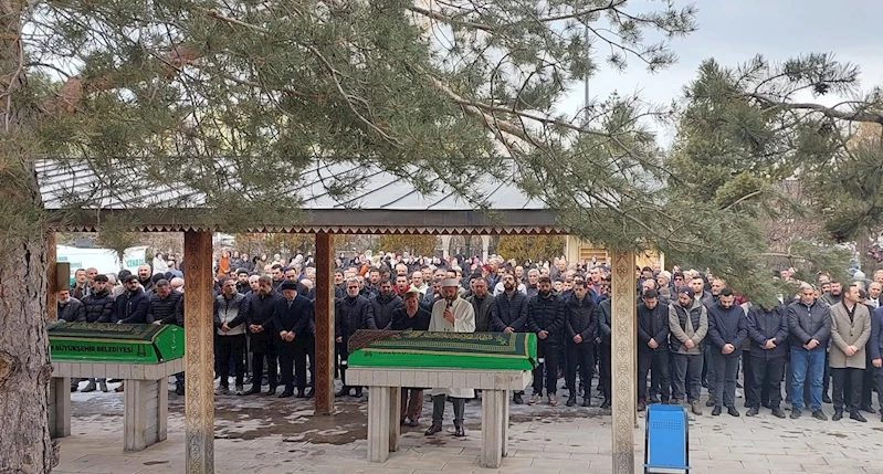 Eşi ve kızını öldüren öğretmen tutuklandı
