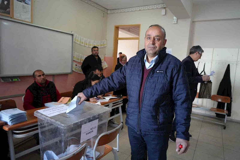 Iğdır’da oy kullanma işlemi başladı
