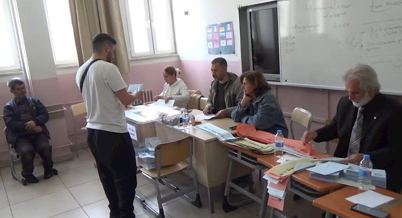 Tunceli’de oy verme işlemi başladı
