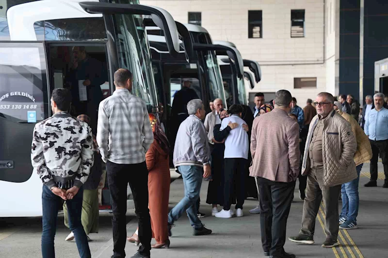 Tatil dönüşü Elazığ otogarında yoğunluk
