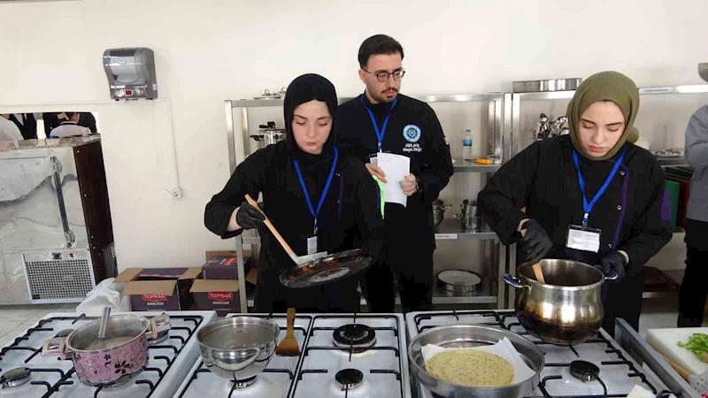 Bitlis’te ‘Gastronomi Festivali ve Yemek Yarışması’ düzenlendi
