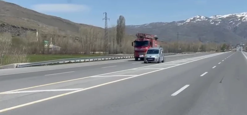 Muradiye’de sazlık alanında yangın paniği
