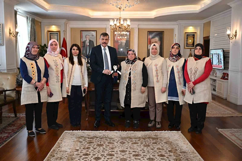 Vali Çiftçi kadın girişimcileri kabul etti
