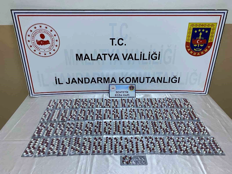 Malatya’da binden fazla sentetik hap ele geçirildi
