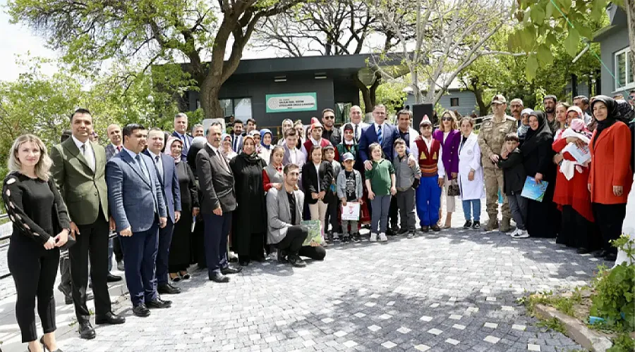 Van Valisi Balcı Engelliler Haftasında Yürekleri Isıttı