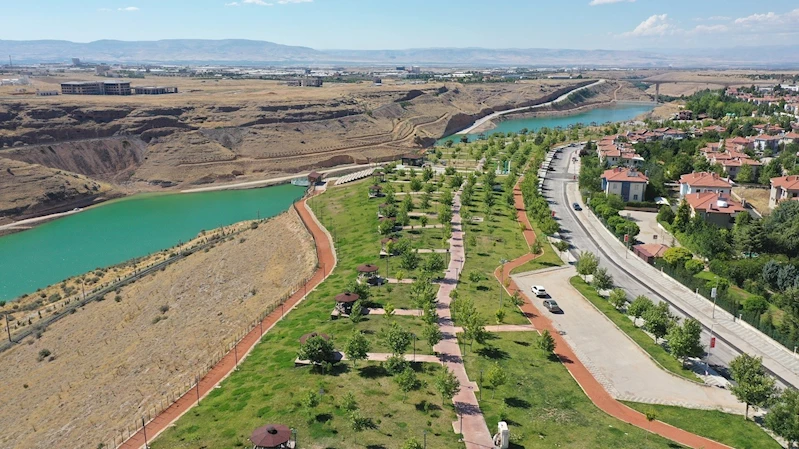 Başkan Geçit, Beylerderesi Şehir Parkındaki yenileme çalışmalarını inceledi
