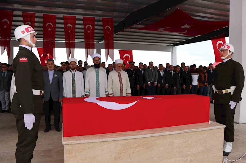 Iğdırlı Pençe-Kilit şehidine gözyaşlarıyla veda

