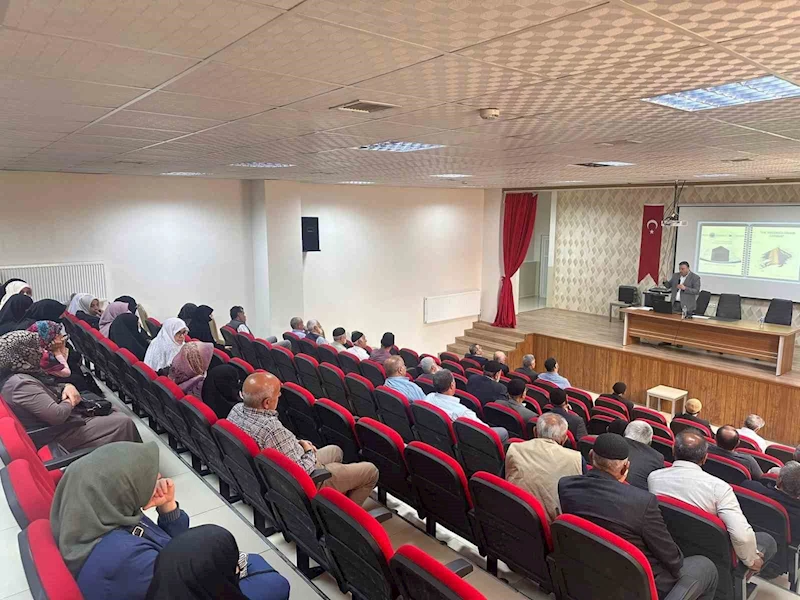 Kovancılar’da uygulamalı hac eğitim semineri düzenlendi
