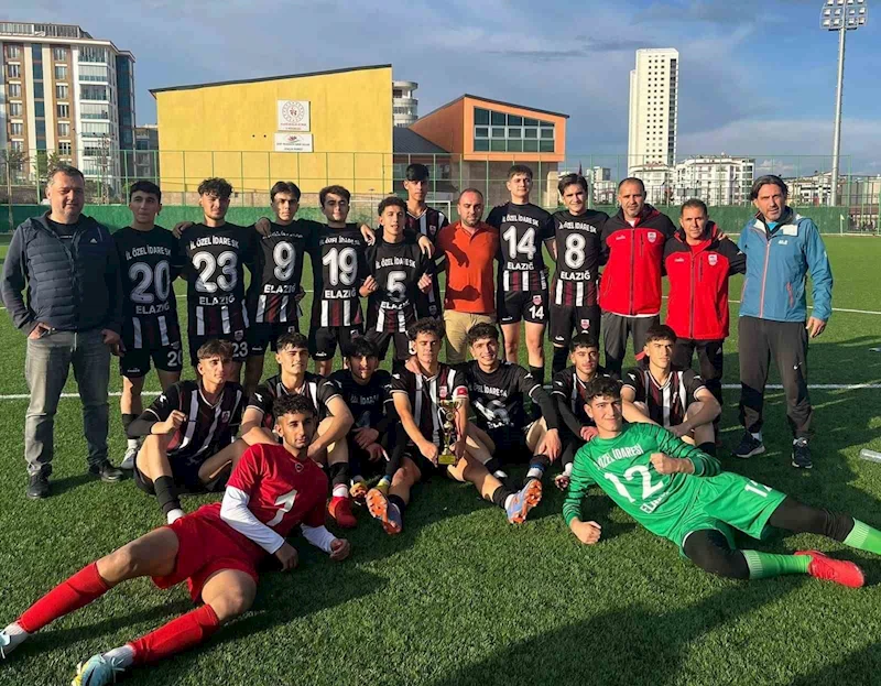 Elazığ il Özel İdare U17 takımı, Erzincan grubunda
