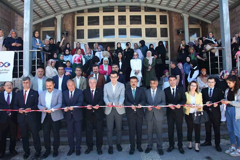 Ahlat HEM’den yılsonu sergisi
