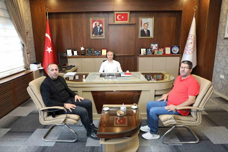 İstanbul Köy Çocukları Derneği Başkanı Özbilgi, Ağrı Eğitim Müdürü Kökrek’i ziyaret etti
