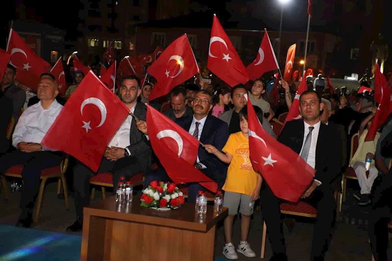 Hakkari’de 15 Temmuz etkinliğine yoğun ilgi
