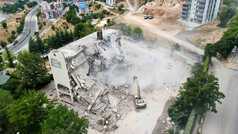 Tunceli’de polisevinin yıkımı gerçekleşti
