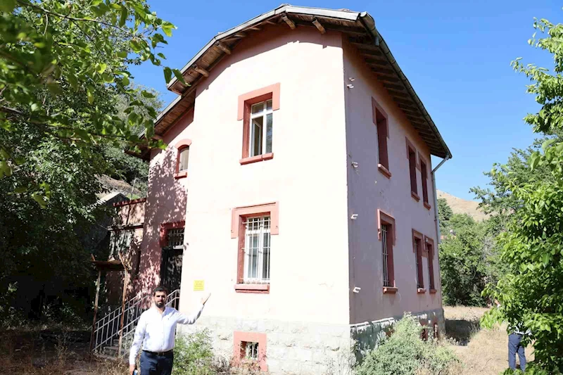 Başkan Seyrek: ’’Atıl durumdaki tescilli 2 lojman, halk kütüphanesi yapılabilir’’

