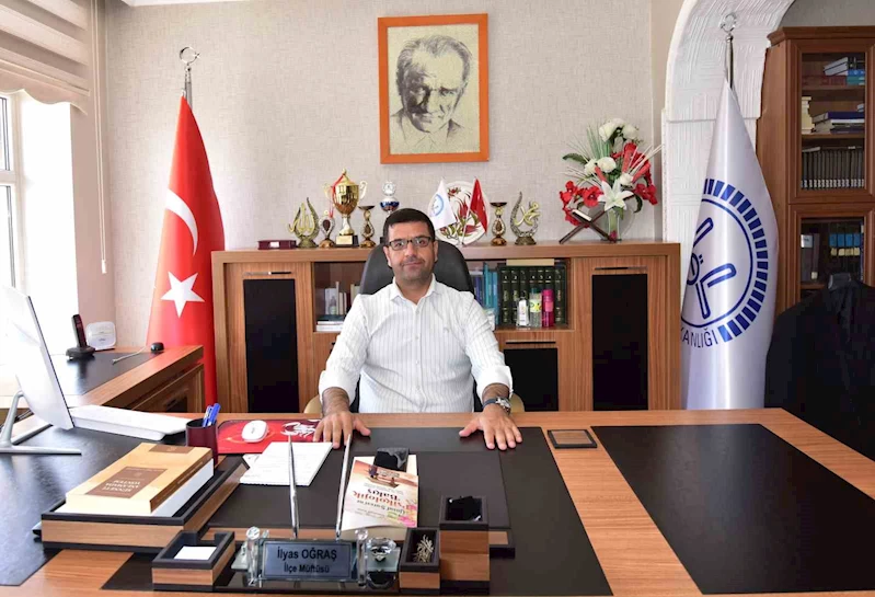 Ahlat Müftüsü İlyas Oğraş göreve başladı
