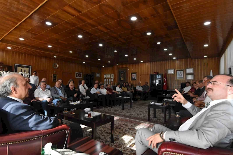 ER-VAK heyetinden, Atatürk Üniversitesi rektörüne hayırlı olsun ziyareti
