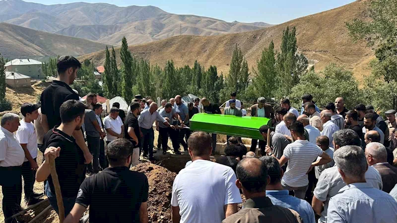 Yüksekova’da boğulan vatandaş son yolculuğuna uğurlandı