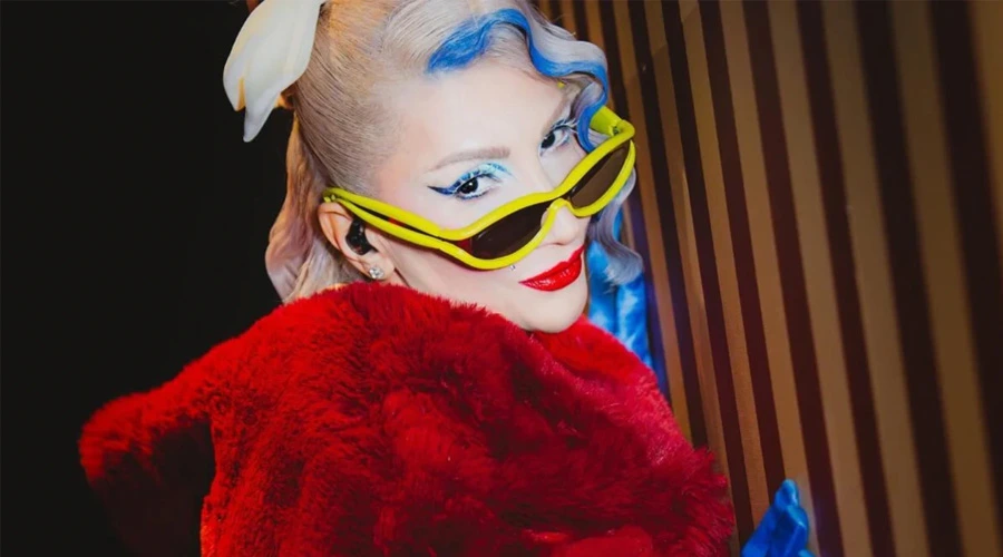 Hande Yener Prodüktör Sevgilisi ile 5 Yılı Geride Bıraktı!