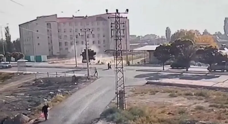 Iğdır’da otomobil ile motosiklet çarpıştı: 3 yaralı
