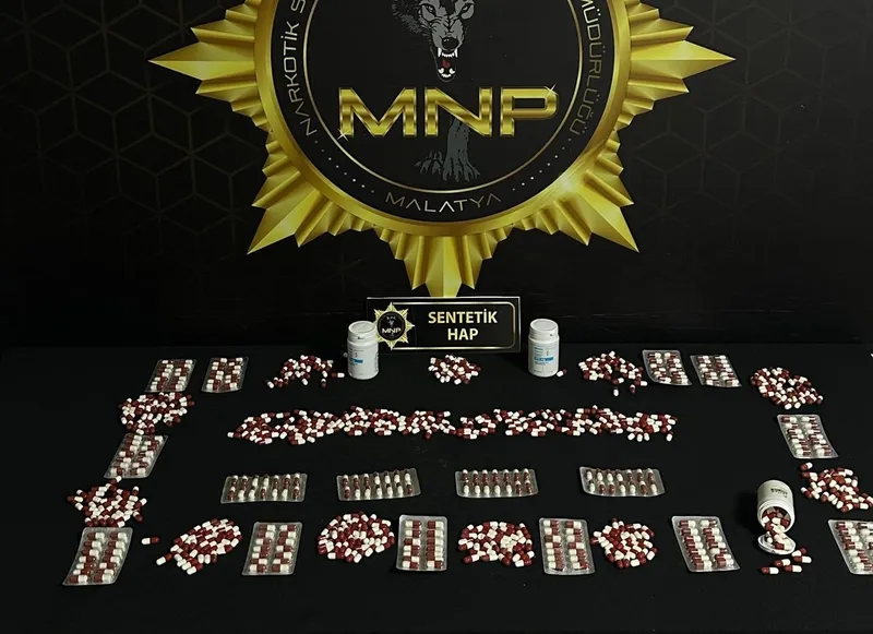 Malatya’da 898 adet uyuşturucu hap ele geçirildi: 2 gözaltı
