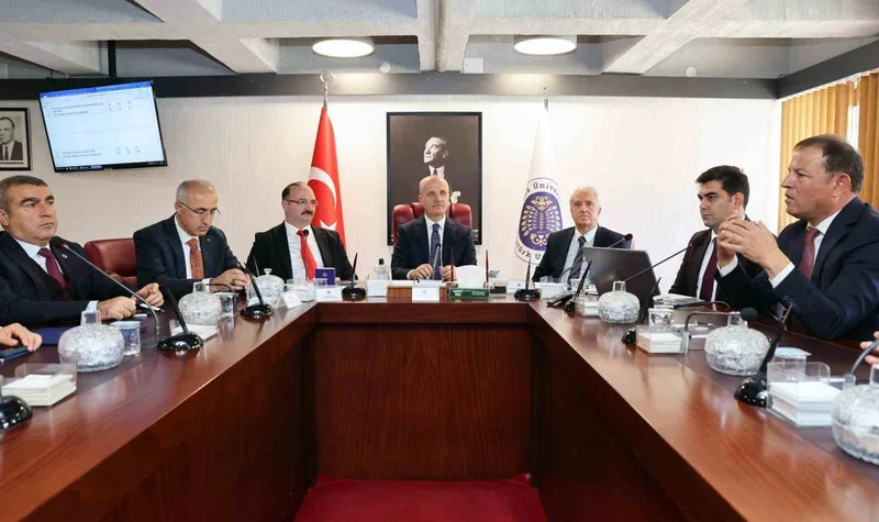 YÖK Başkanı Prof. Dr. Erol Özvar, Atatürk Üniversitesi Senato toplantısına katıldı
