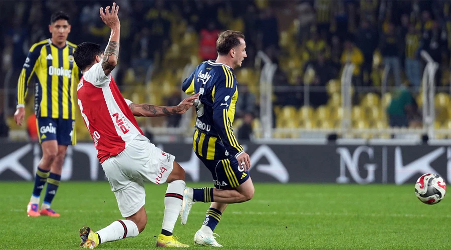 Evinde hata yapmadı! Fenerbahçe, Karagümrük engelini 2 golle geçti 