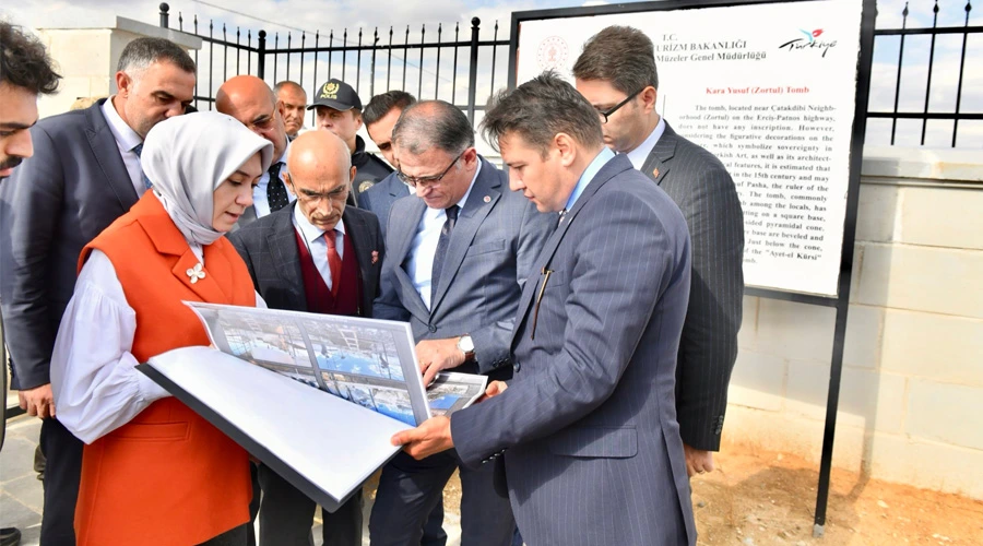 Erciş’te Tarihi Kümbetler ve Selçuklu Mezarlığı Restore Ediliyor