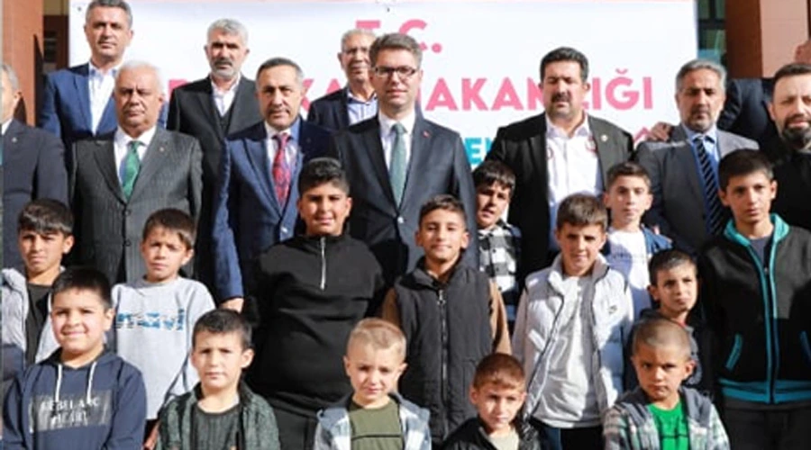 Erciş’te Ebeveynsiz Çocuklar İçin Sünnet Şöleni Düzenlendi