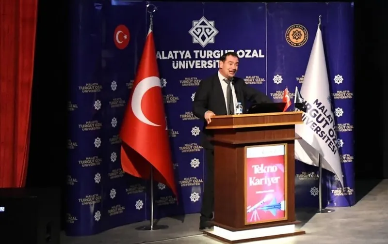 Türkiye’nin ilk uzay mühendisi MTÜ’de öğrencilerle buluştu
