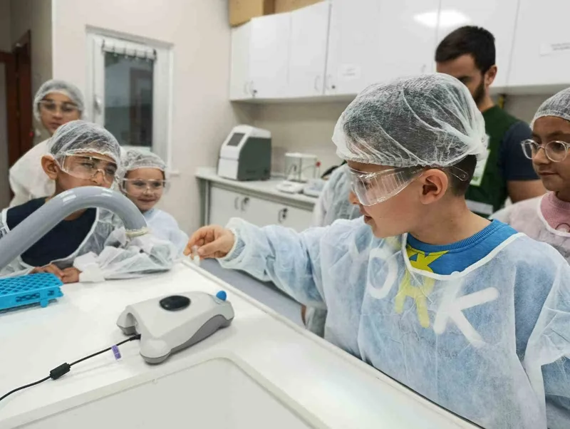 Yeşilay Kars Şubesi’nden çocuklara özel ilgi
