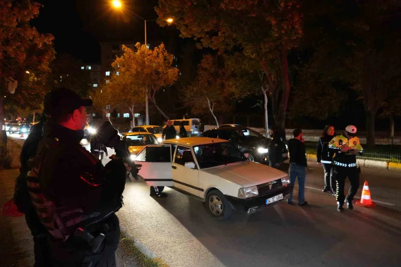 Erzurum’da polisten narko alan uygulaması
