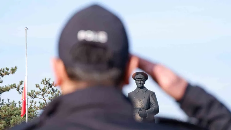 Erzurum’da 10 Kasım’da Atatürk saygıyla anıldı
