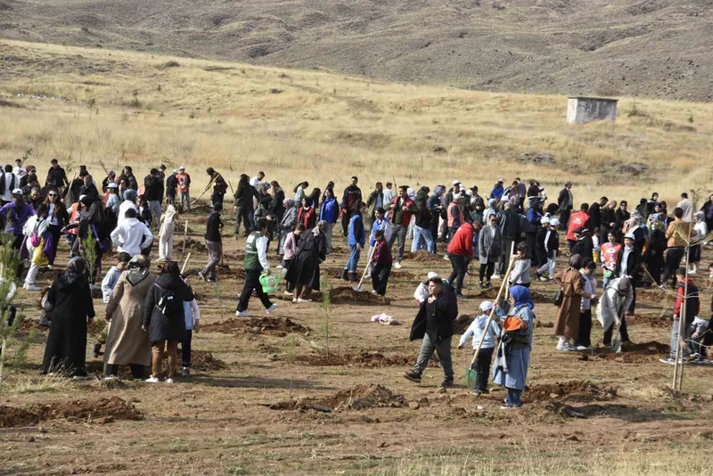 Bitlis’te milli ağaçlandırma seferberliği
