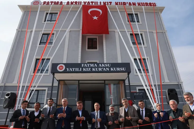 Fatma Aksu Yatılı Kız Kur’an Kursu açıldı
