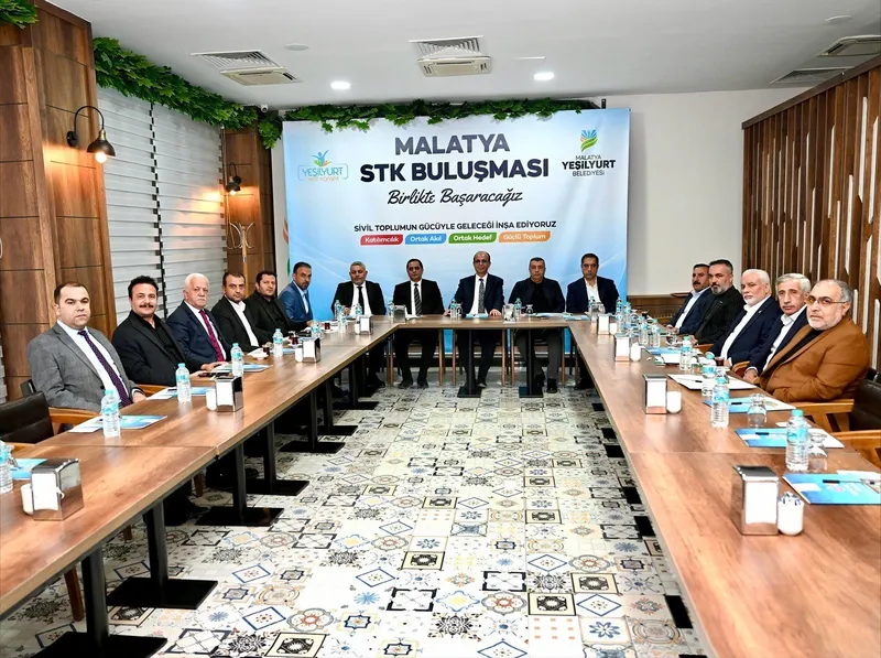 Başkan Geçit’ten iş dünyasıyla ekonomik istişare toplantısı
