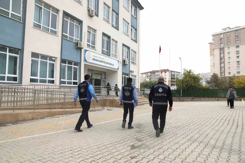 Battalgazi’de hizmetler ilçenin dört bir yanında devam ediyor
