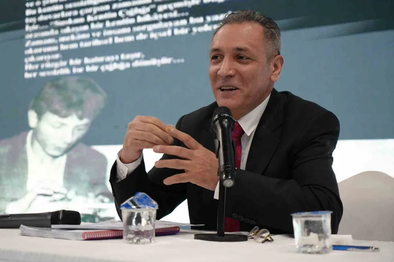 Gazeteci-Yazar Orhan Bozkurt’tan 