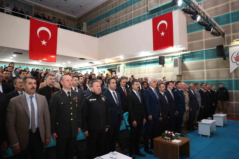 24 Kasım Öğretmenler Günü Muş’ta törenle kutlandı
