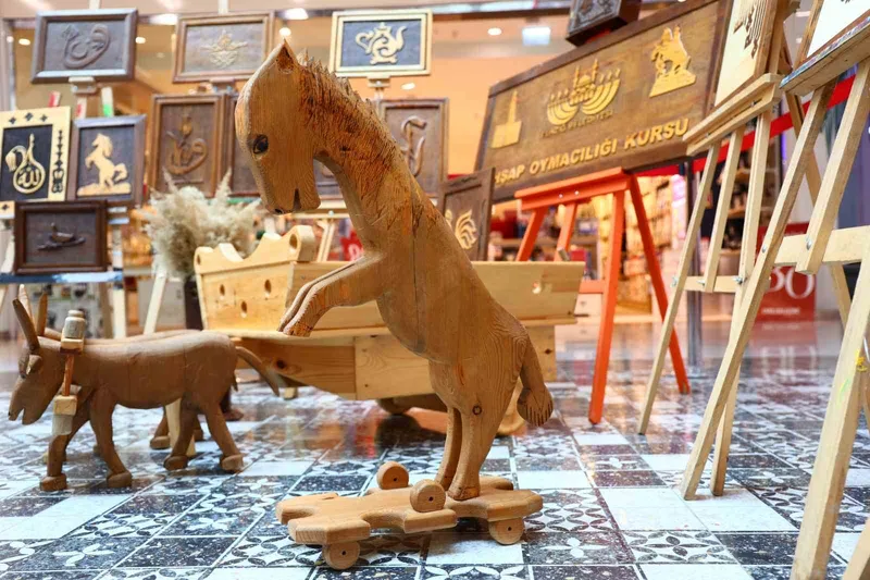 Hükümlü çocuklardan ilham veren sanat sergisi
