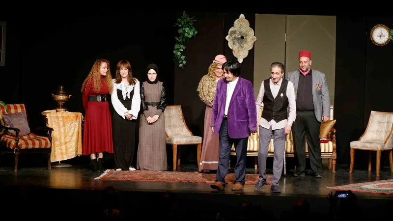 Kılıbık Hayrullah sahne aldı
