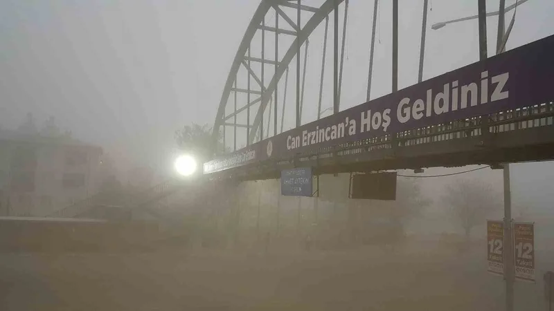 Erzincan güne sisle uyandı
