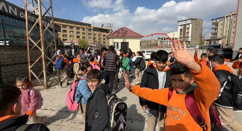 Yüksekova’da 30 bin öğrenci için 9 günlük 