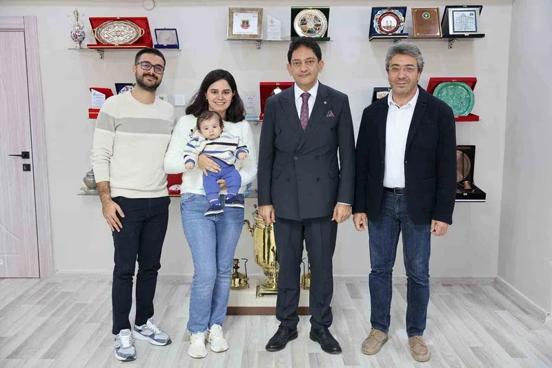 Hakan Oral’dan Teoman bebeğe destek: 