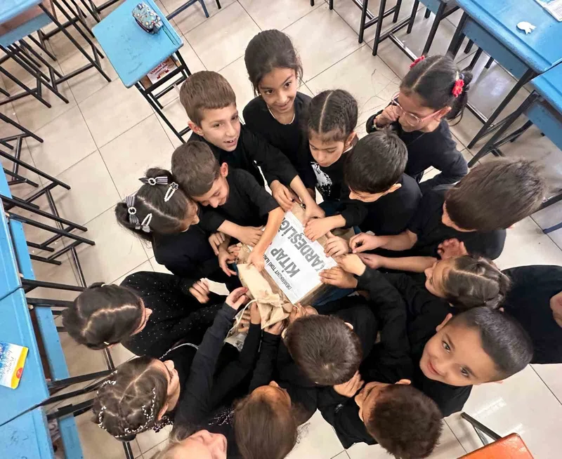 Demirkent TOKİ Öğrencilerinden 29 Ekim İlkokulu’na kitap kardeşliği
