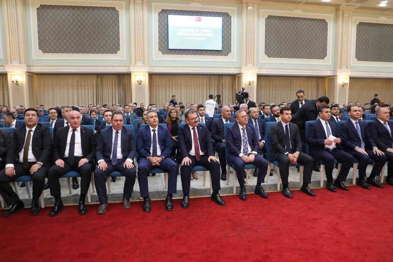 Nahçıvan’da 2. Serhat İlleri Bölgesel Ekonomi Forumu düzenlendi
