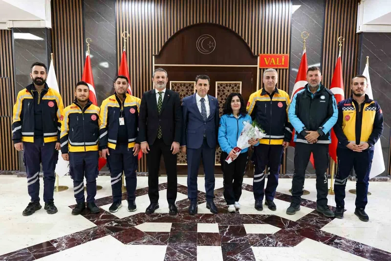 Vali Aygöl telsizden sağlık personellerine seslendi: 