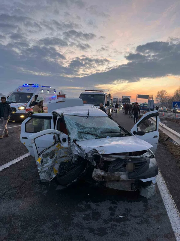 Kars’ta trafik kazası: 3 yaralı
