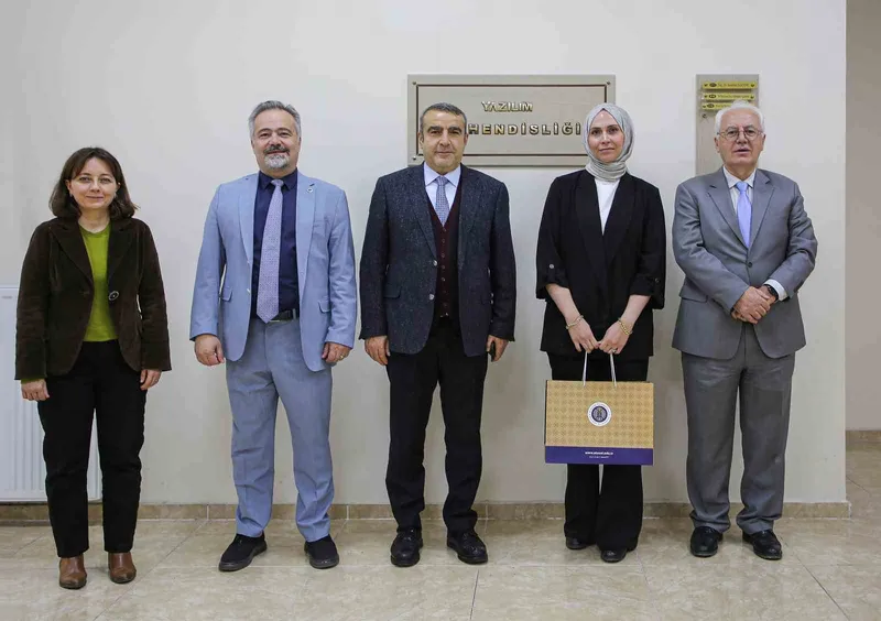 Atatürk Üniversitesi Öğretim Üyesi Prof. Dr. Rabia Meryem Yılmaz, 2025 yılı üstün başarılı genç bilim insanı ödülüne layık görüldü
