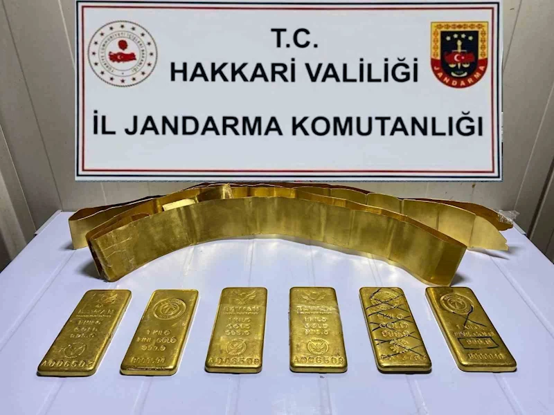 Hakkâri’de piyasa değeri yaklaşık 27 milyon 200 bin TL olan 8 kilo külçe altın ele geçirildi
