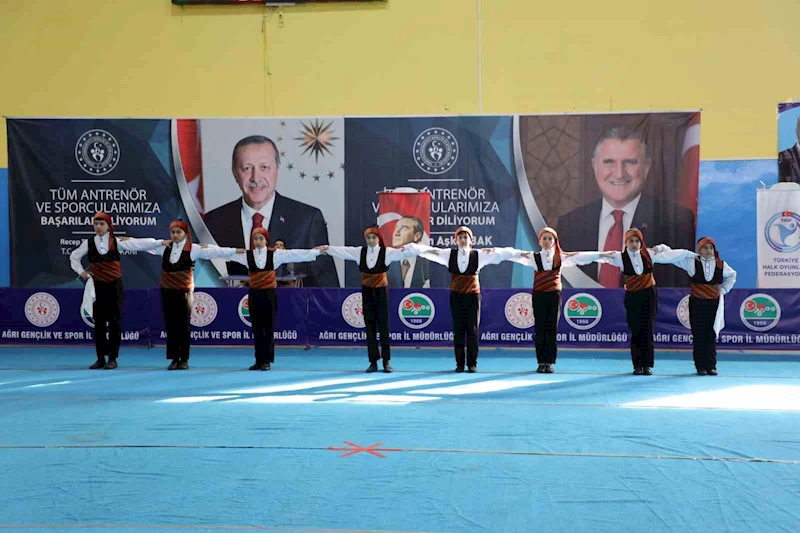 Ağrı’da Halk Oyunları İl Birinciliği yarışmaları düzenlendi
